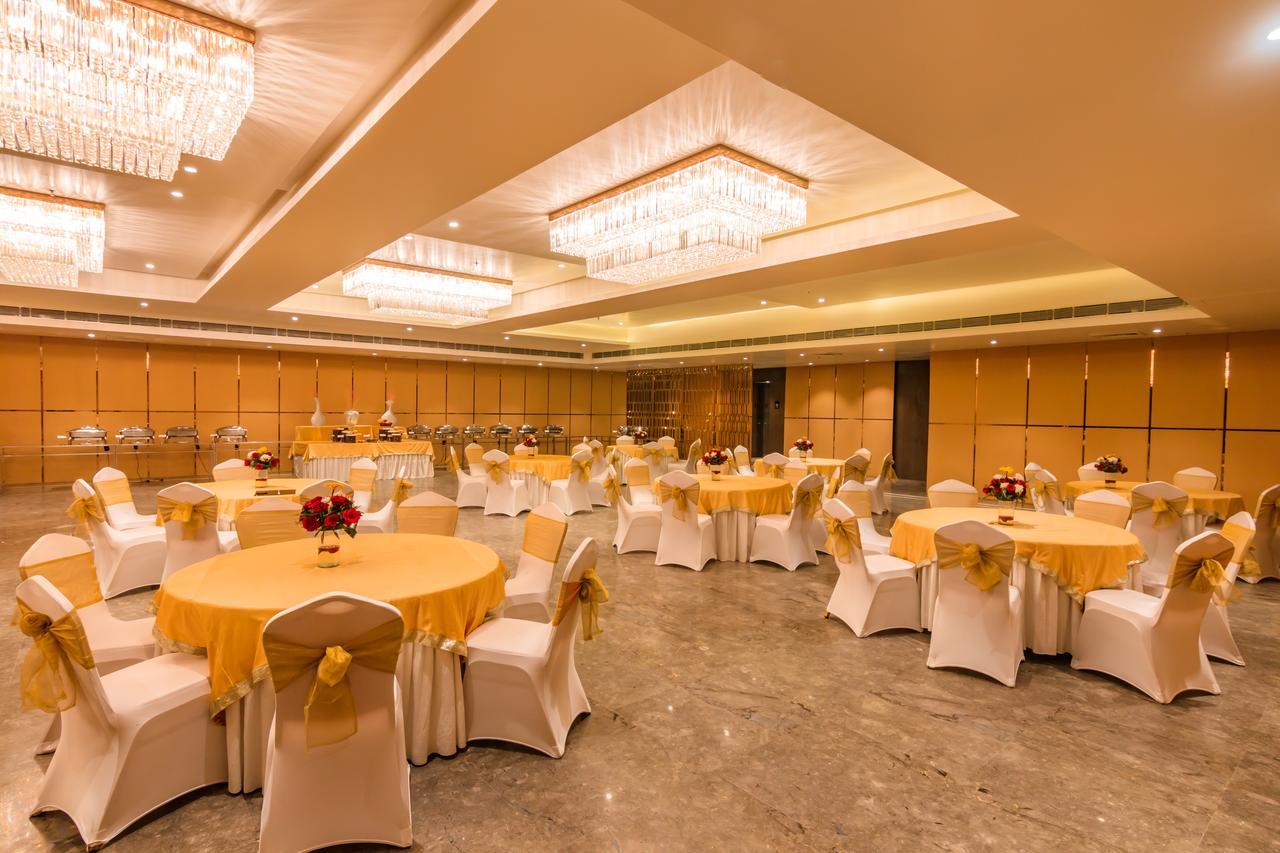 מוראדאבאד Amara Gateway Hotel מראה חיצוני תמונה