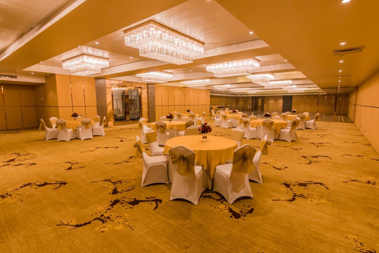 מוראדאבאד Amara Gateway Hotel מראה חיצוני תמונה