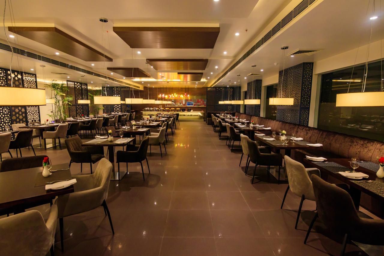 מוראדאבאד Amara Gateway Hotel מראה חיצוני תמונה